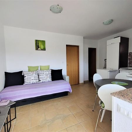 Apartman Kristina Врбник Екстер'єр фото